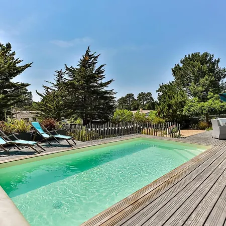 Cote Piscine Calme & Raffinement